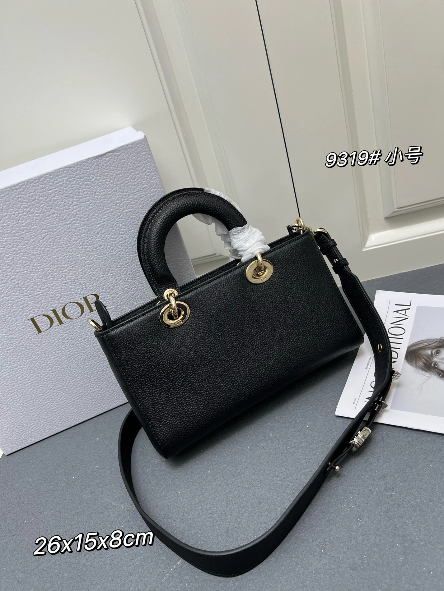 Christian Dior AAA Quality Handbags For Women Sleek 4696