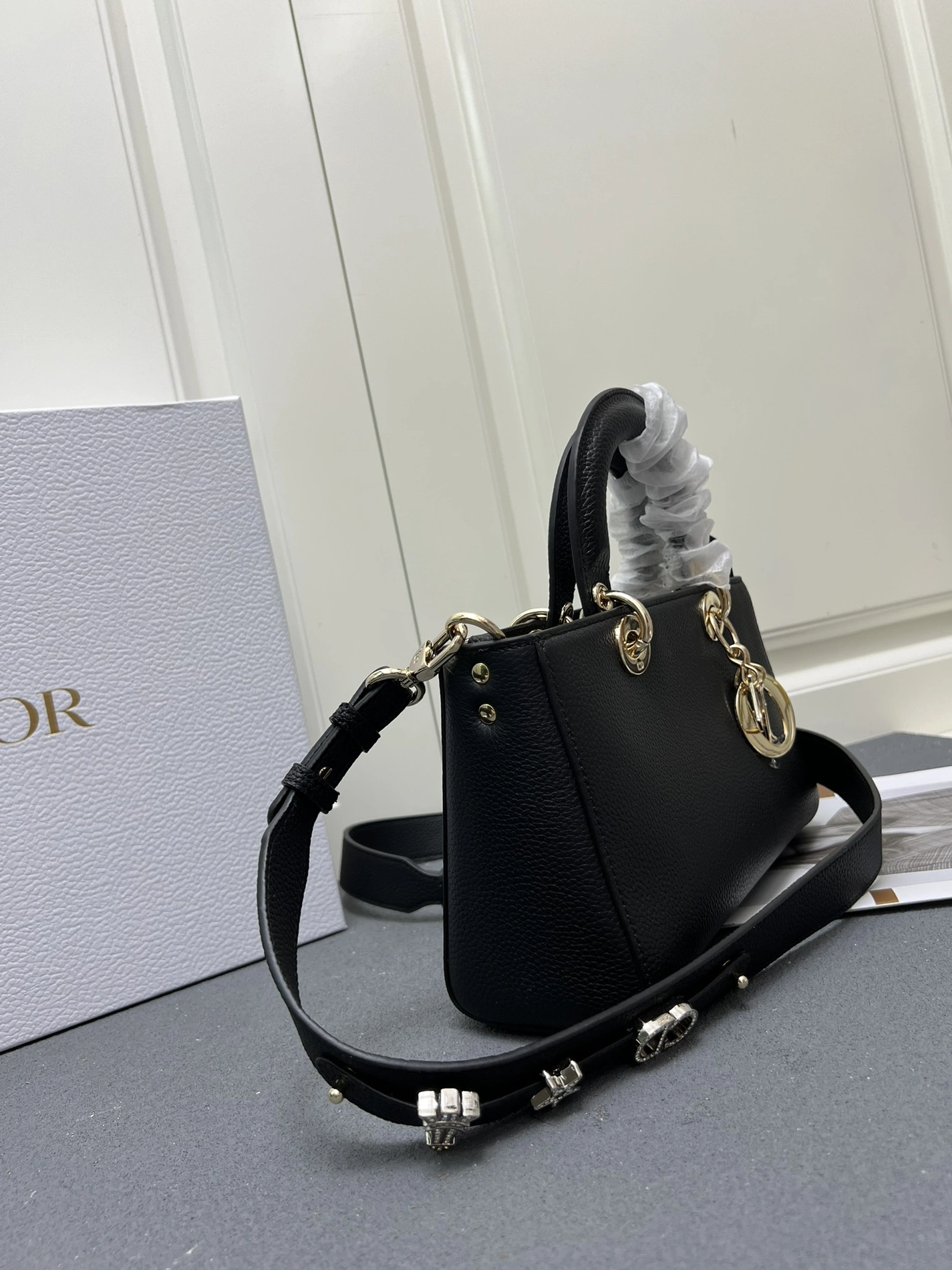 Christian Dior AAA Quality Handbags For Women Sleek 4696