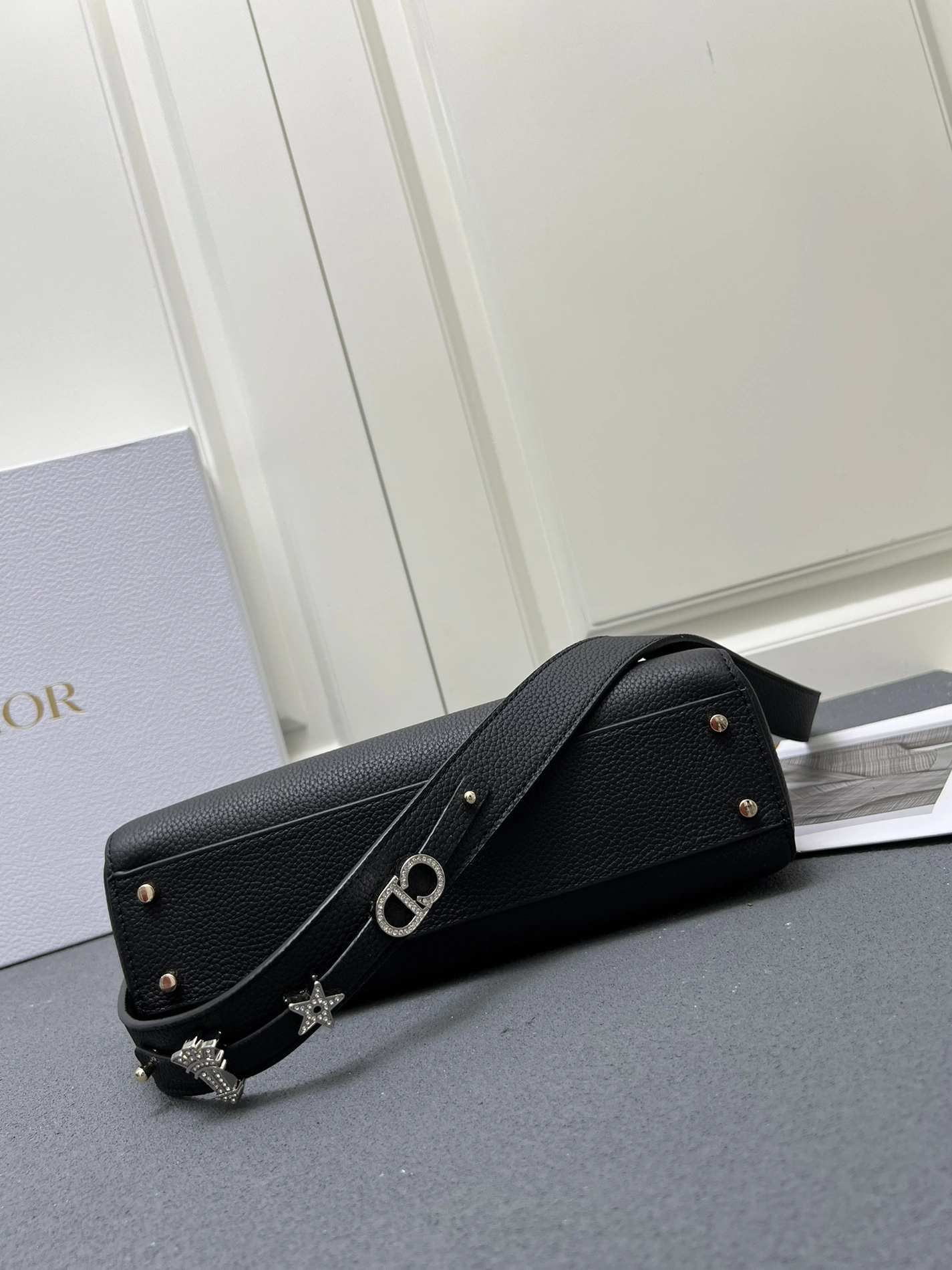 Christian Dior AAA Quality Handbags For Women Sleek 4696