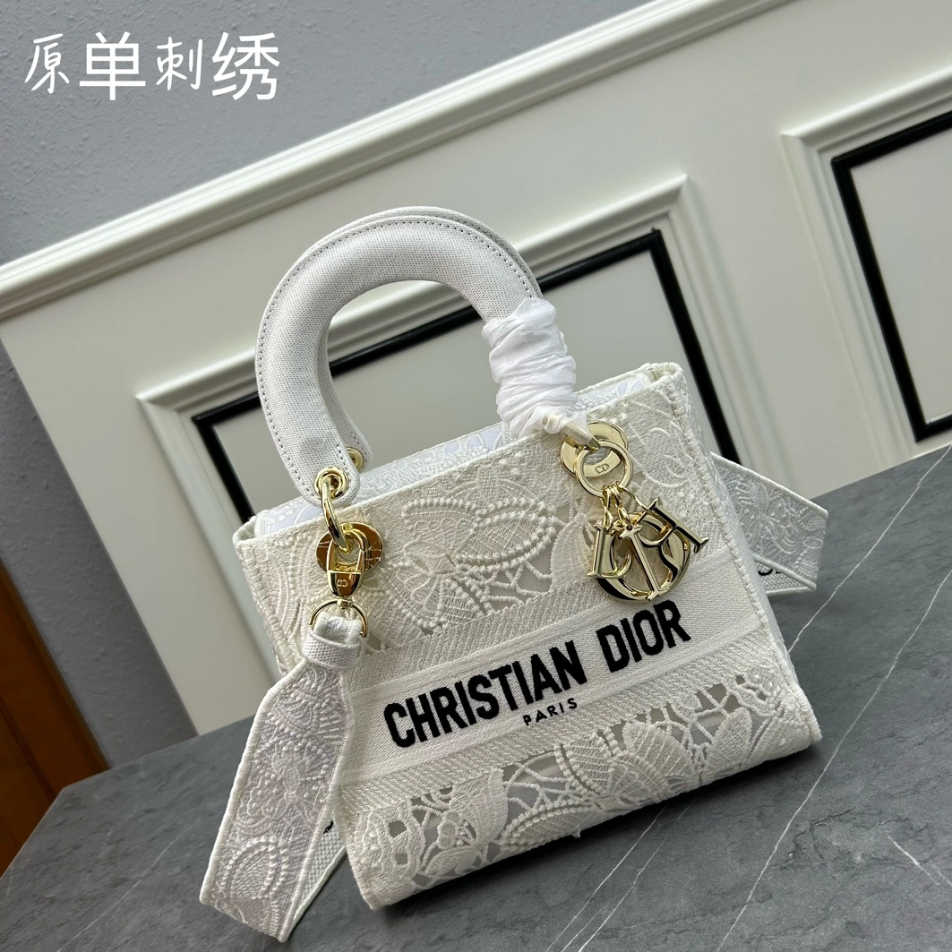 Christian Dior AAA Quality Handbags For Women Soft 3111