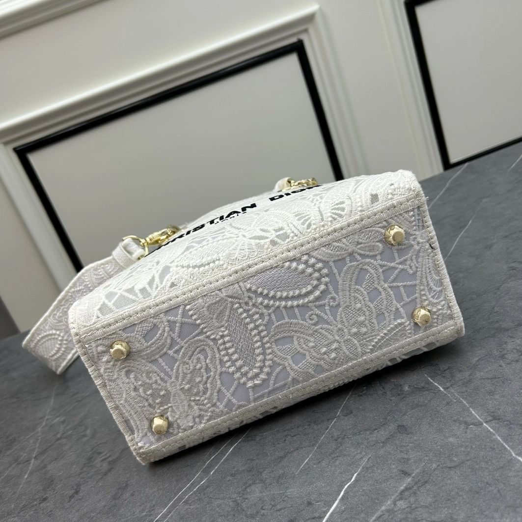 Christian Dior AAA Quality Handbags For Women Soft 3111