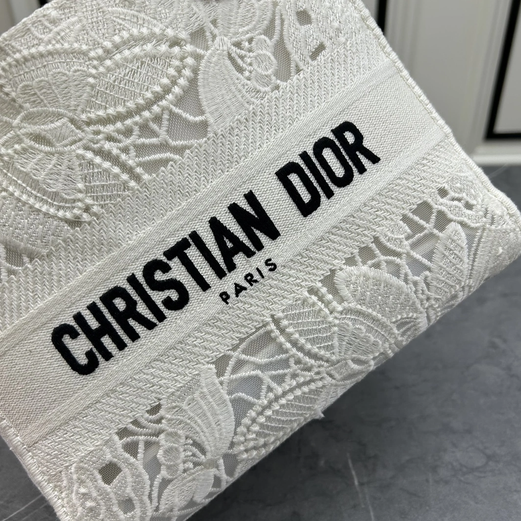 Christian Dior AAA Quality Handbags For Women Soft 3111