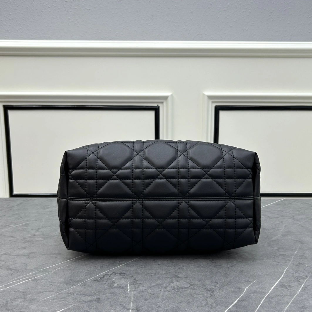 Christian Dior AAA Quality Handbags For Women Soft 3597