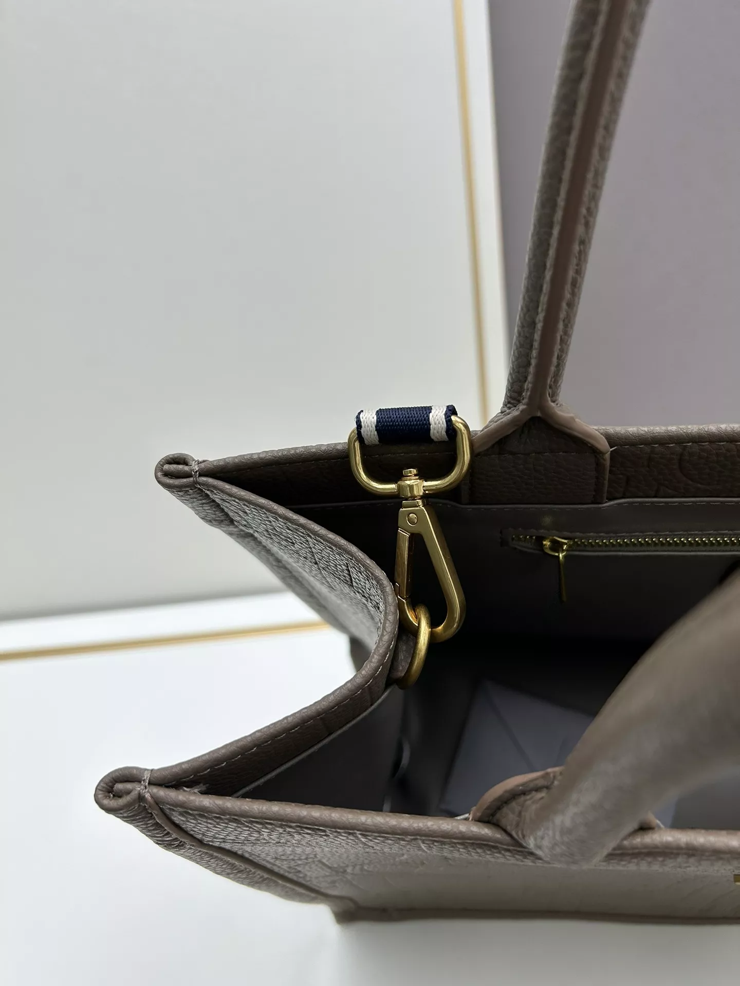 Christian Dior AAA Quality Handbags For Women Soft 5453