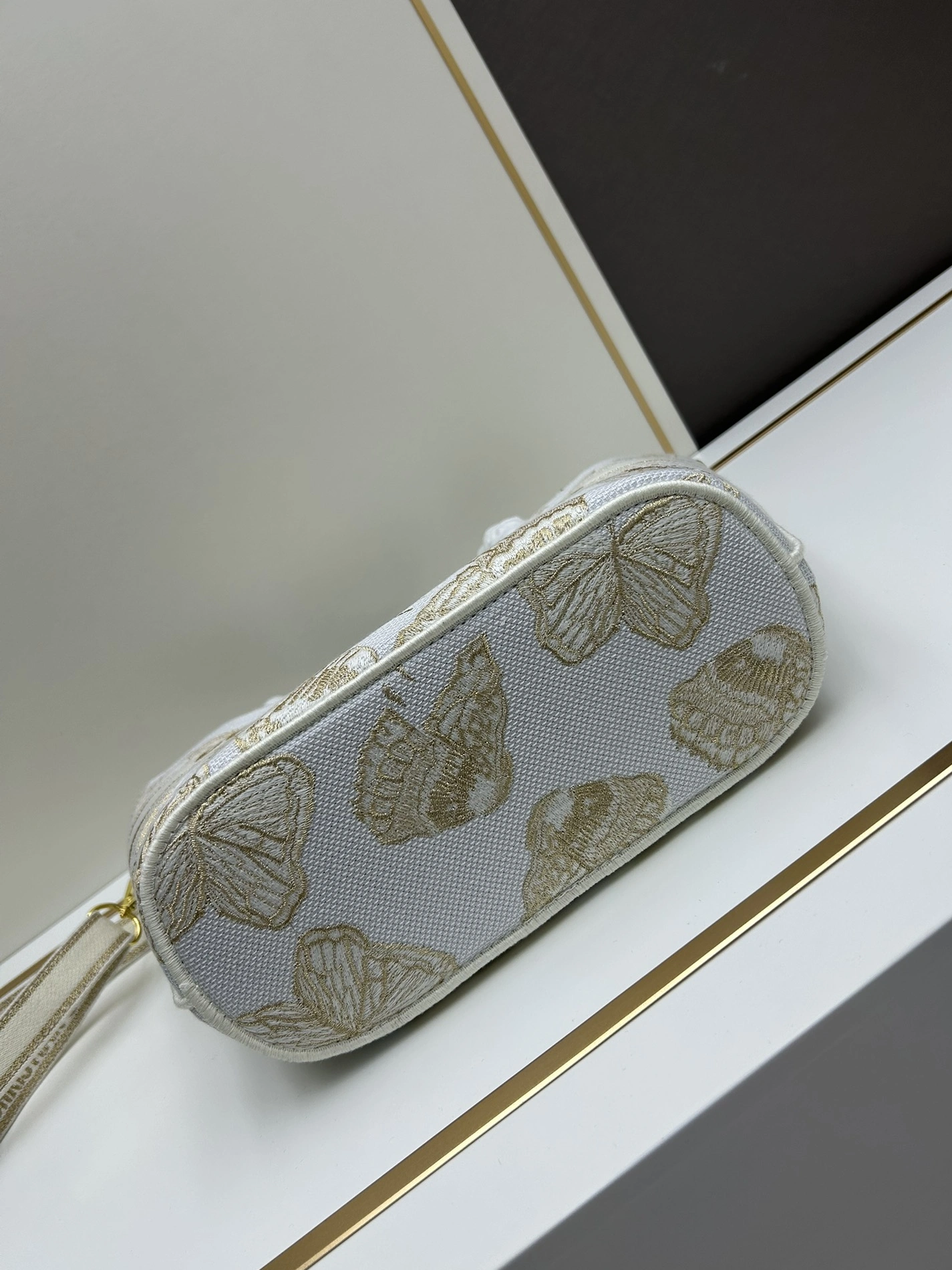 Christian Dior AAA Quality Handbags For Women Sophisticated 8659