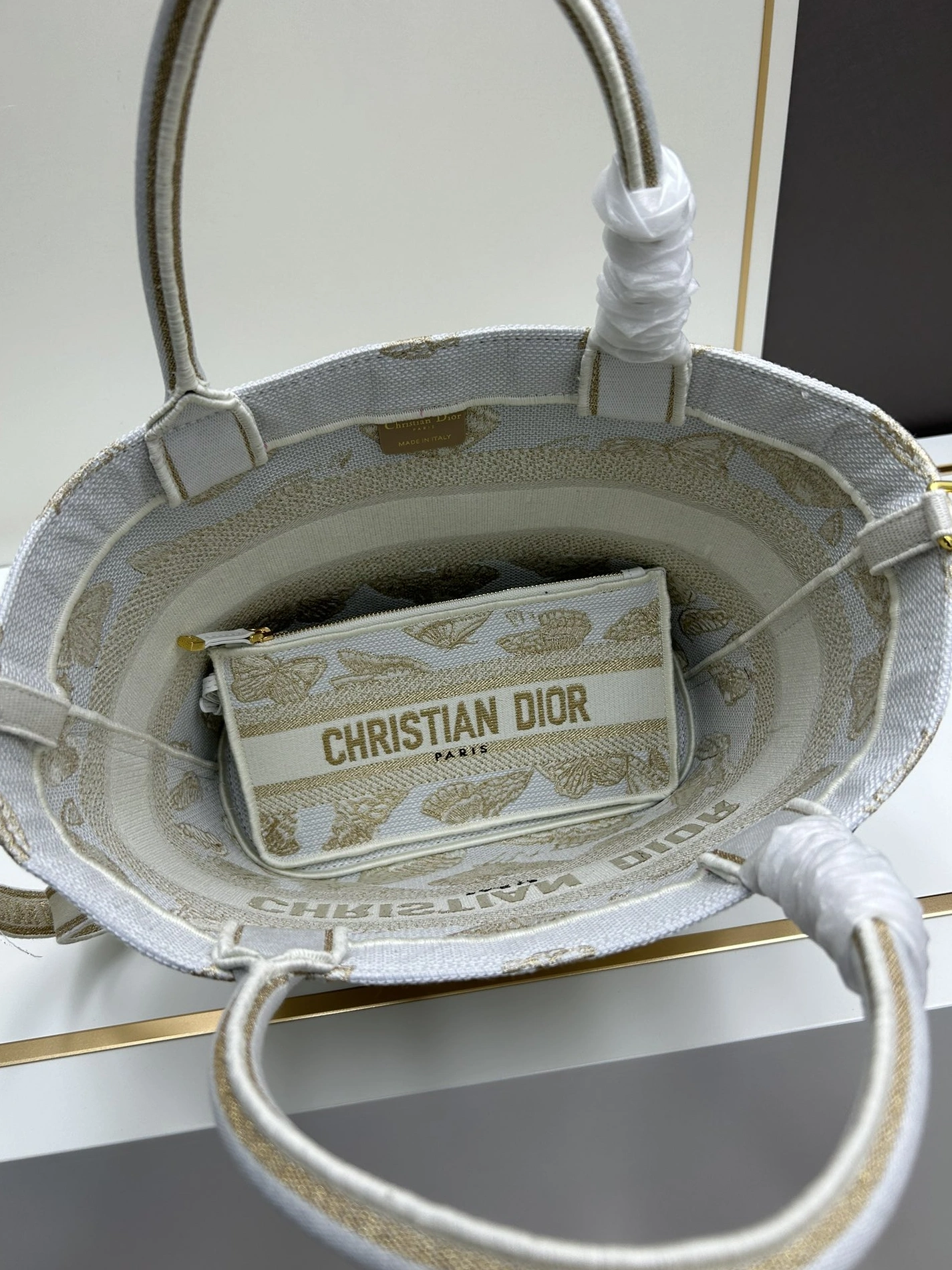 Christian Dior AAA Quality Handbags For Women Sophisticated 8659