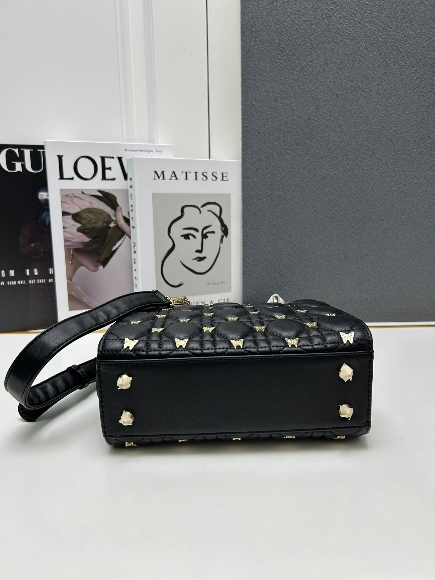 Christian Dior AAA Quality Handbags For Women Stylish 7074