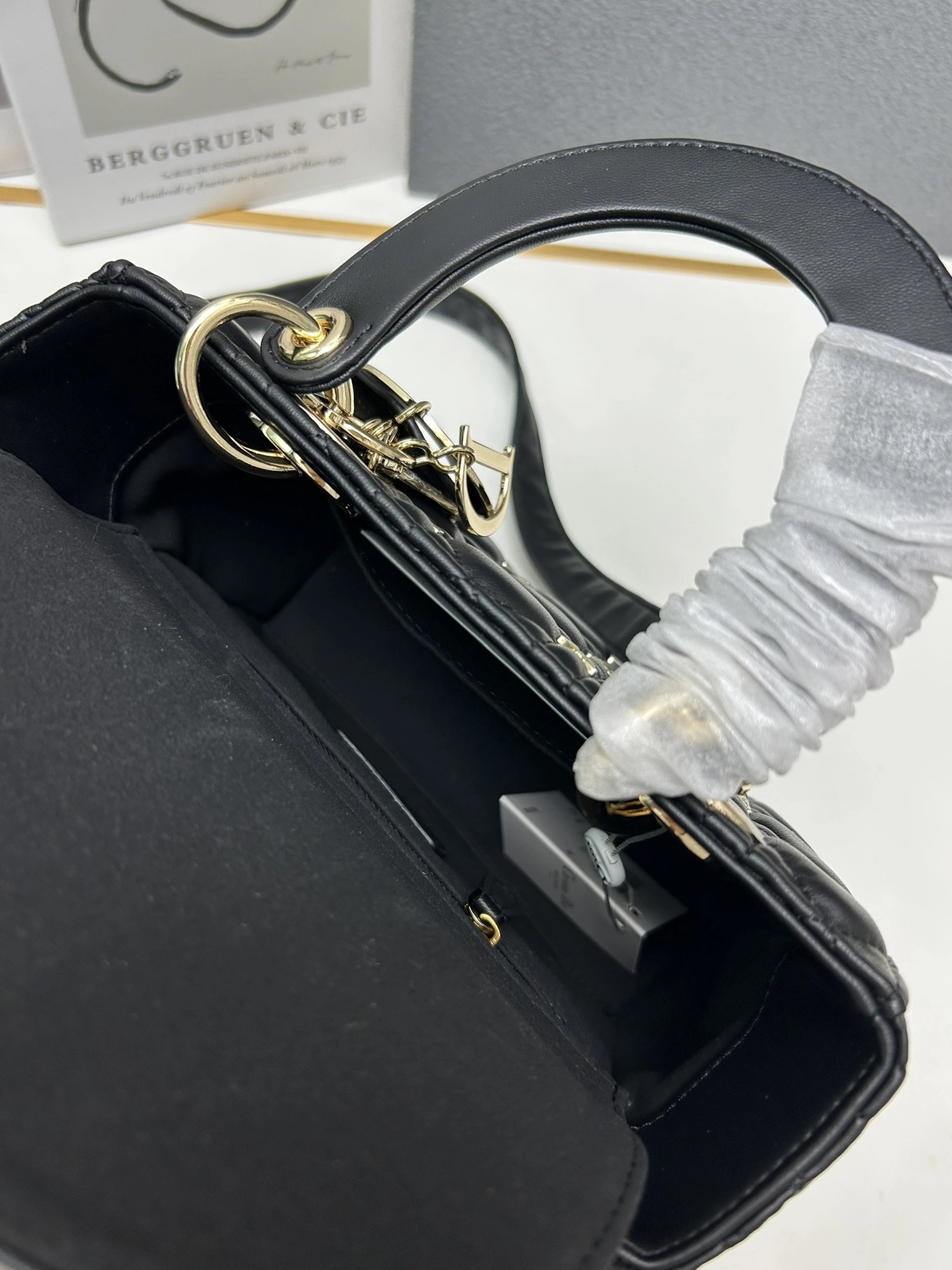 Christian Dior AAA Quality Handbags For Women Stylish 7074