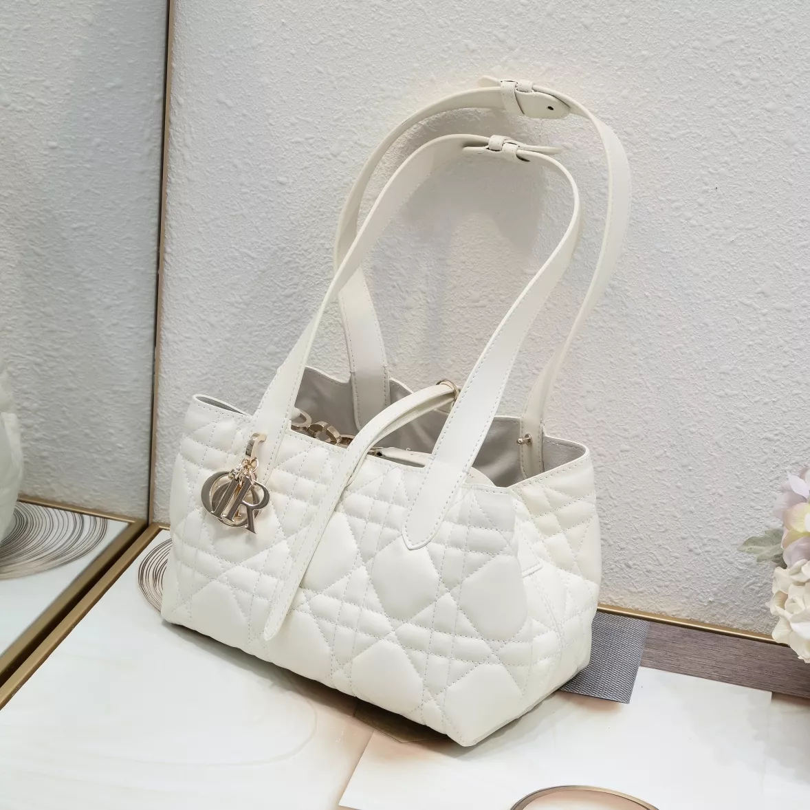 Christian Dior AAA Quality Handbags For Women Stylish 9916