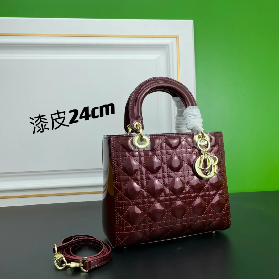 Christian Dior AAA Quality Handbags For Women Timeless 8591