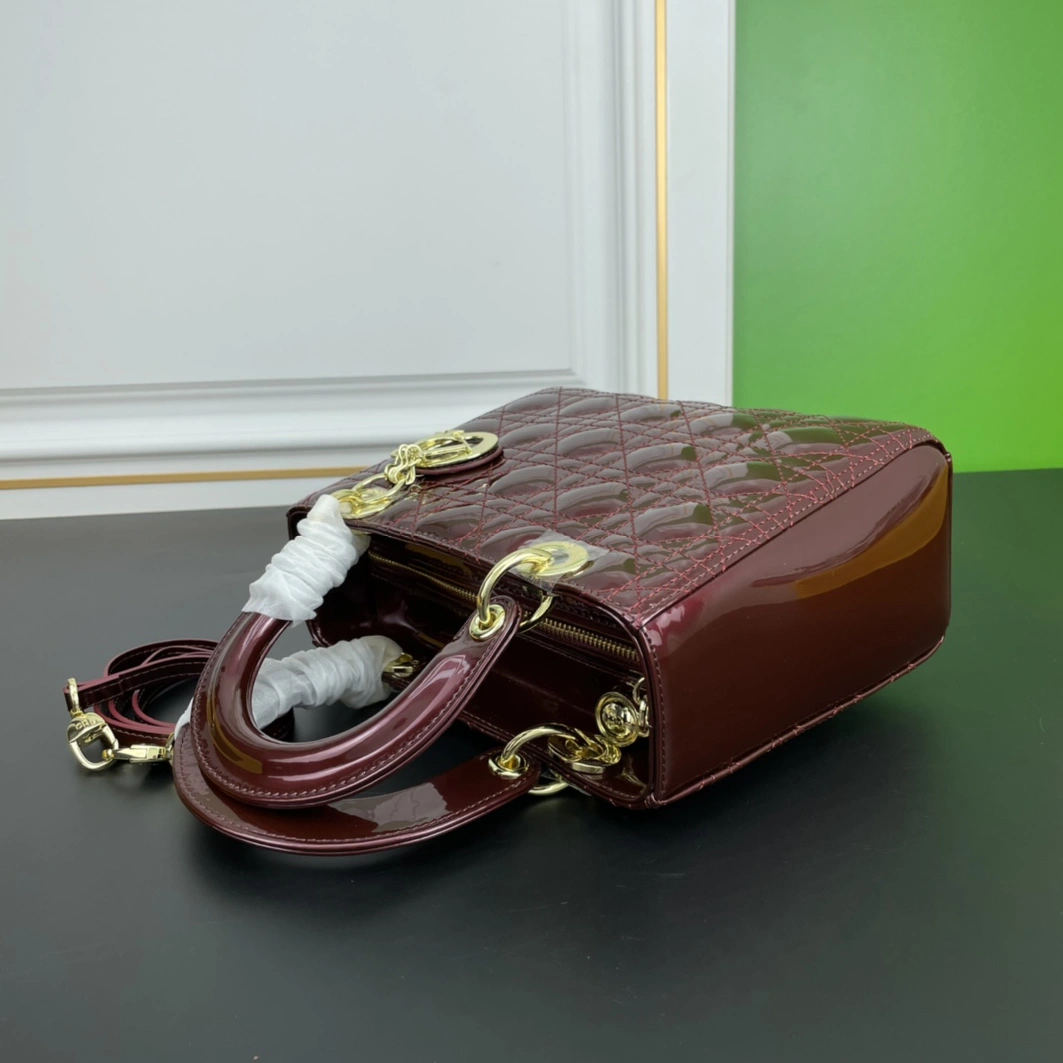 Christian Dior AAA Quality Handbags For Women Timeless 8591