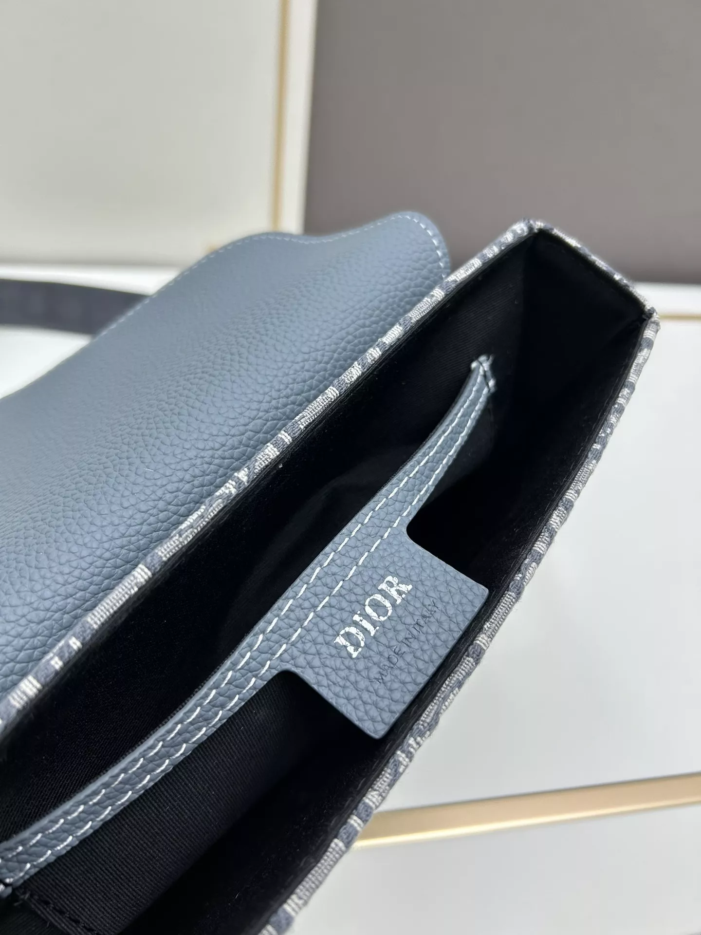 Christian Dior AAA Quality Messenger Bags For Unisex AllSeason 5576