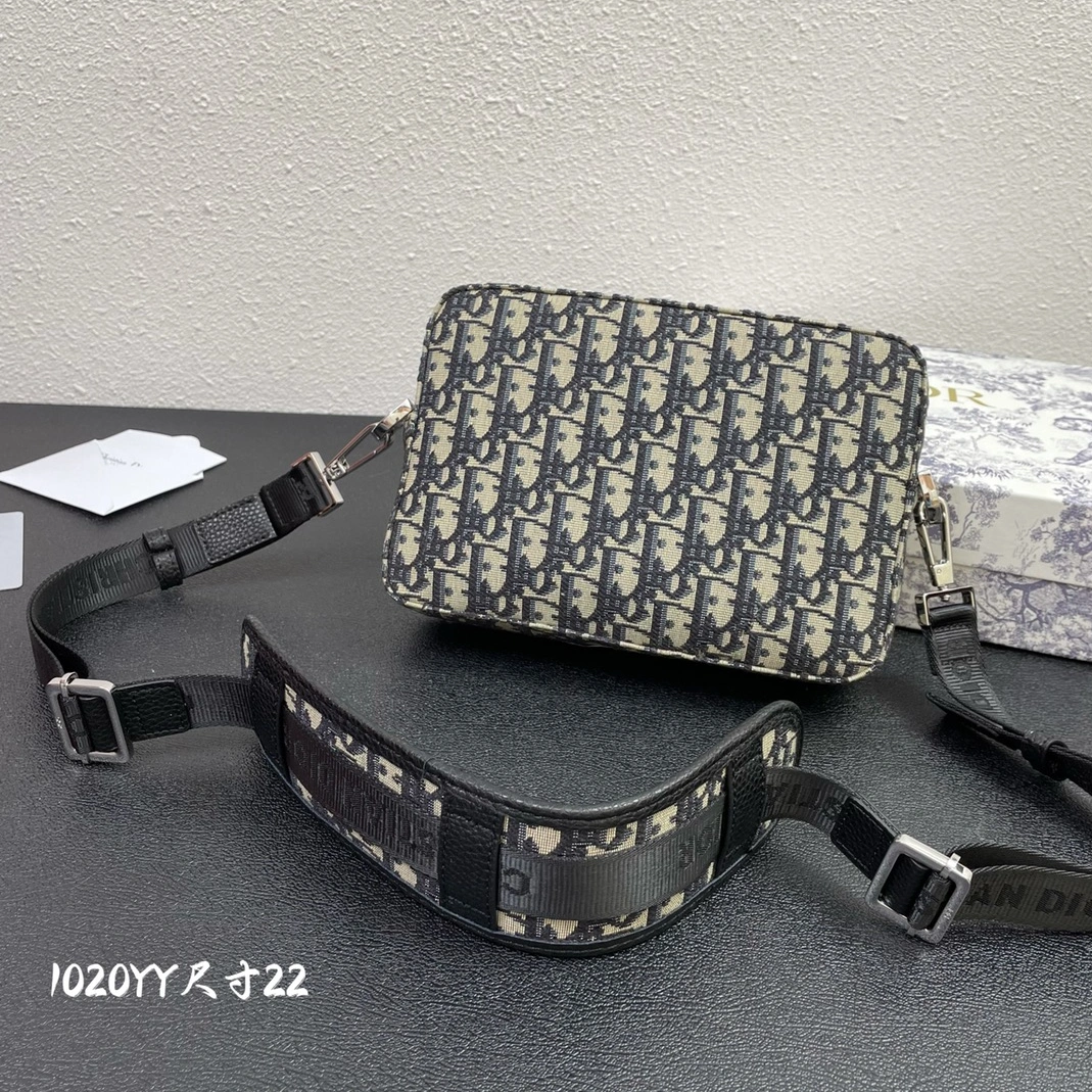 Christian Dior AAA Quality Messenger Bags For Unisex Bold 9729