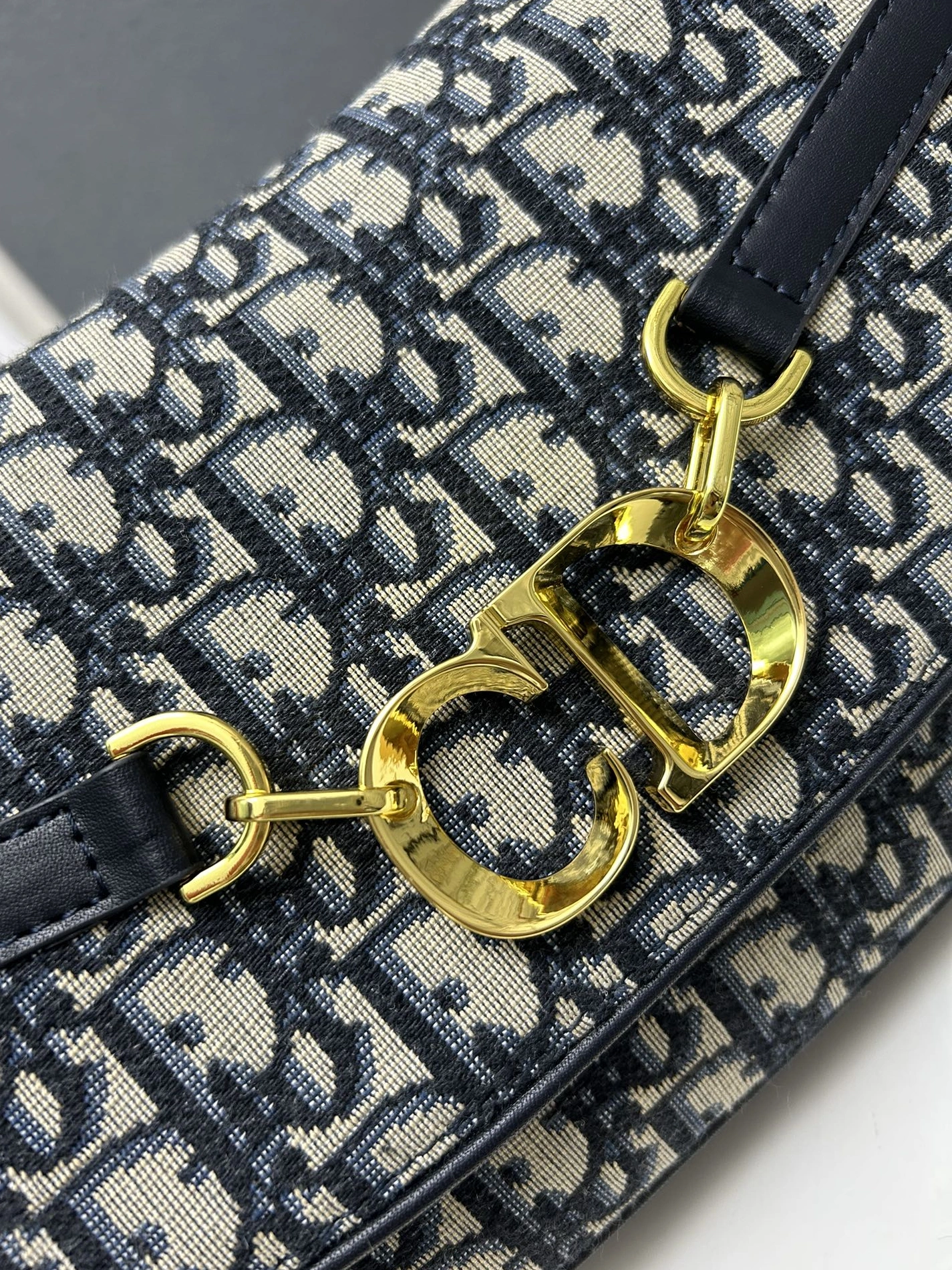 Christian Dior AAA Quality Messenger Bags For Unisex Breathable 3084