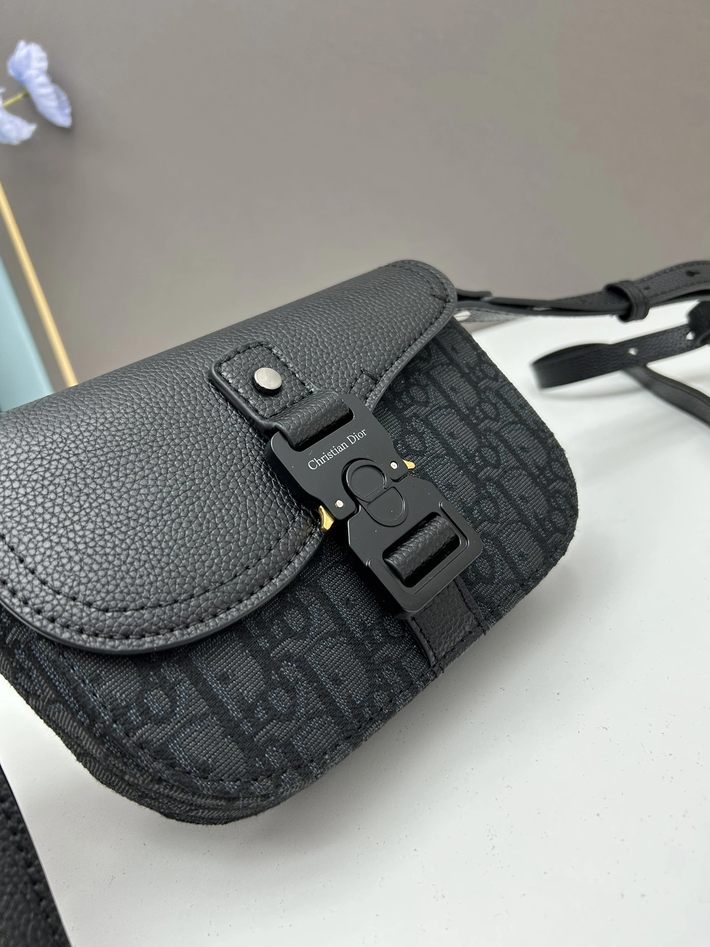 Christian Dior AAA Quality Messenger Bags For Unisex Elegant 2625