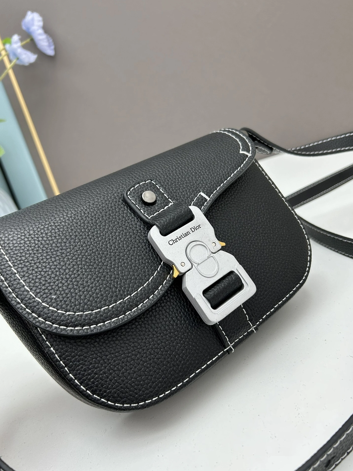 Christian Dior AAA Quality Messenger Bags For Unisex Elegant 8064