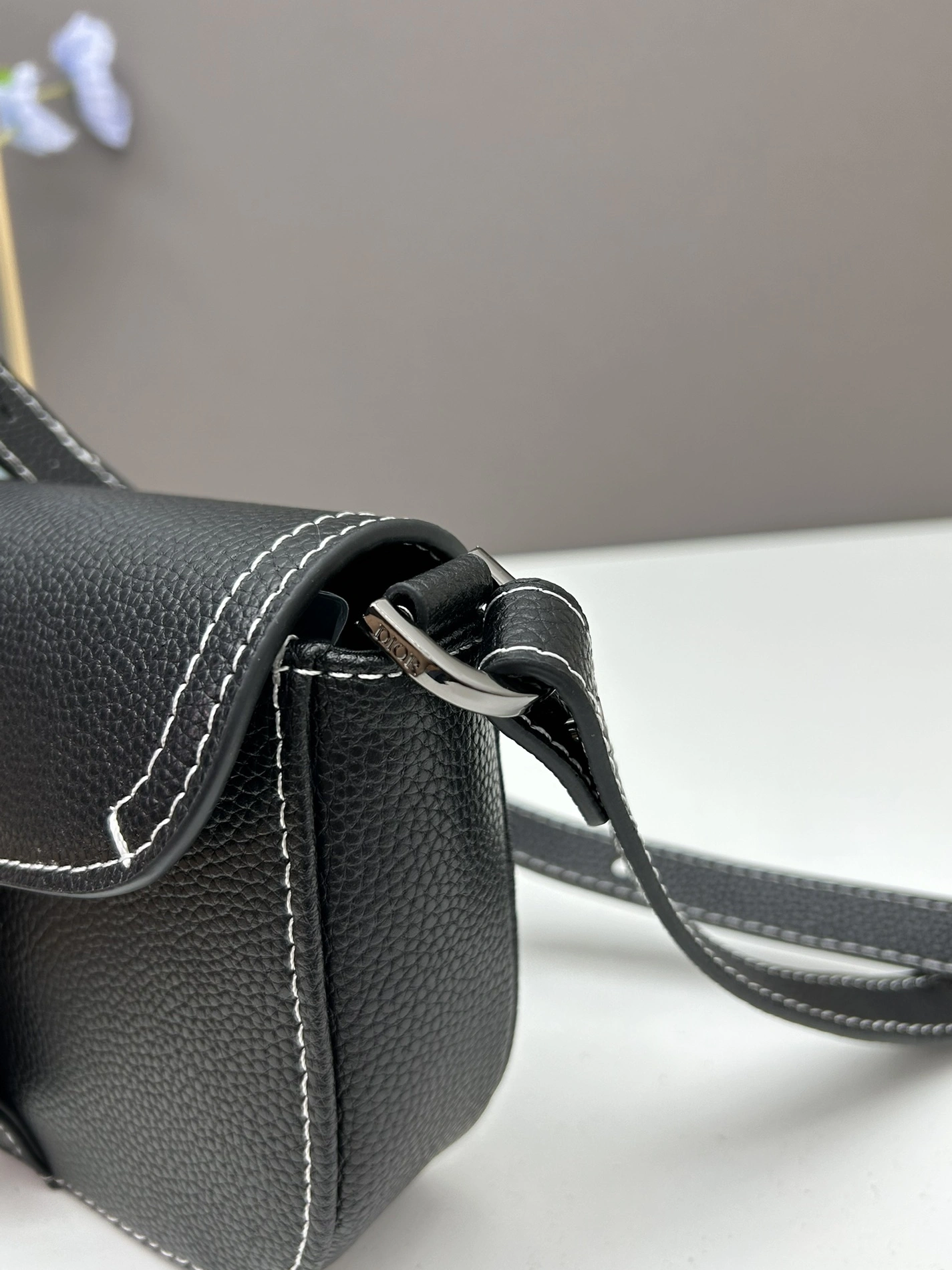 Christian Dior AAA Quality Messenger Bags For Unisex Elegant 8064