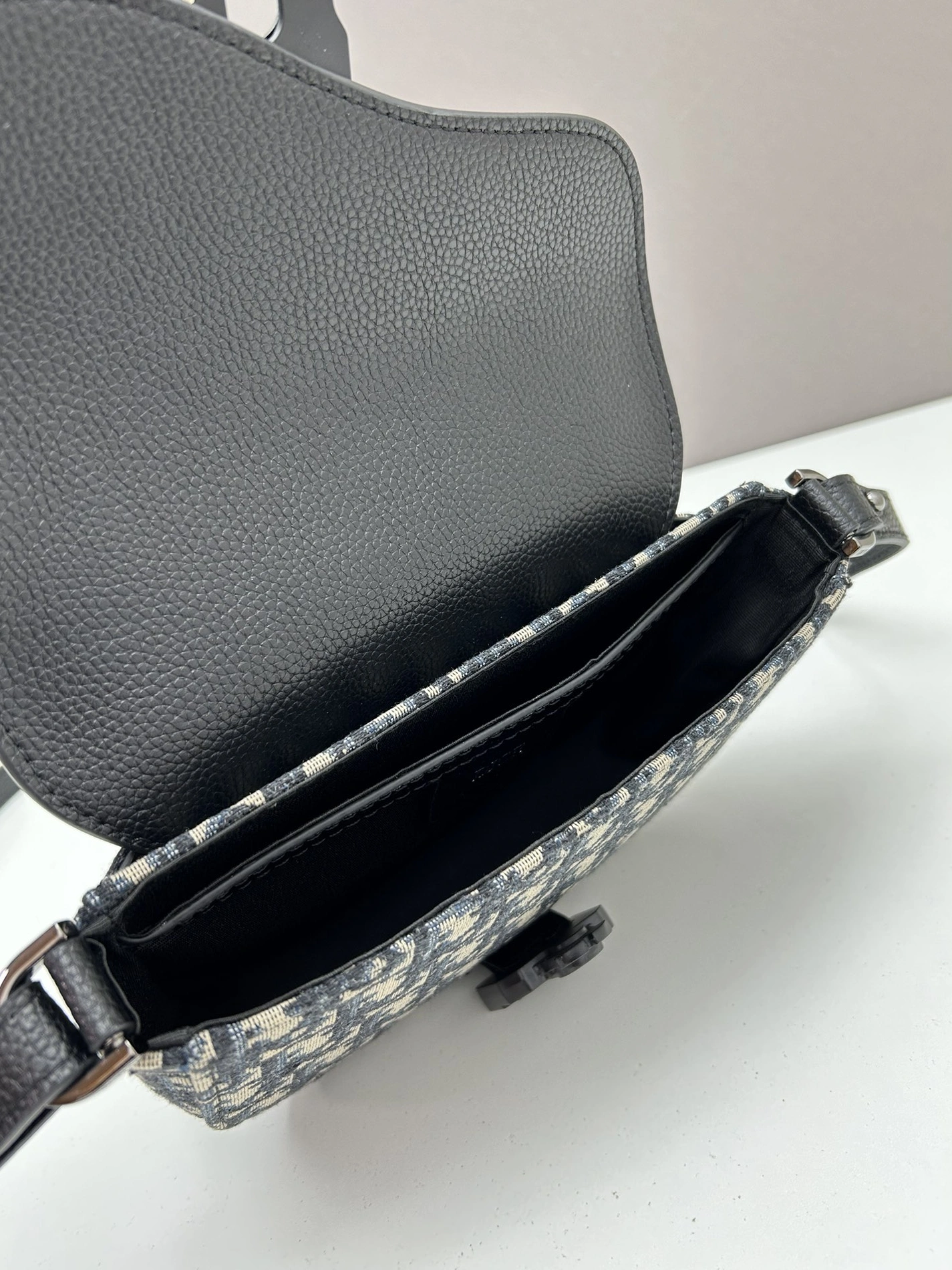 Christian Dior AAA Quality Messenger Bags For Unisex EyeCatching 7947