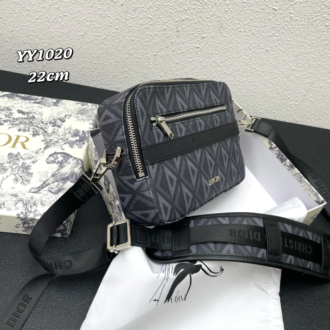 Christian Dior AAA Quality Messenger Bags For Unisex Flexible 3828