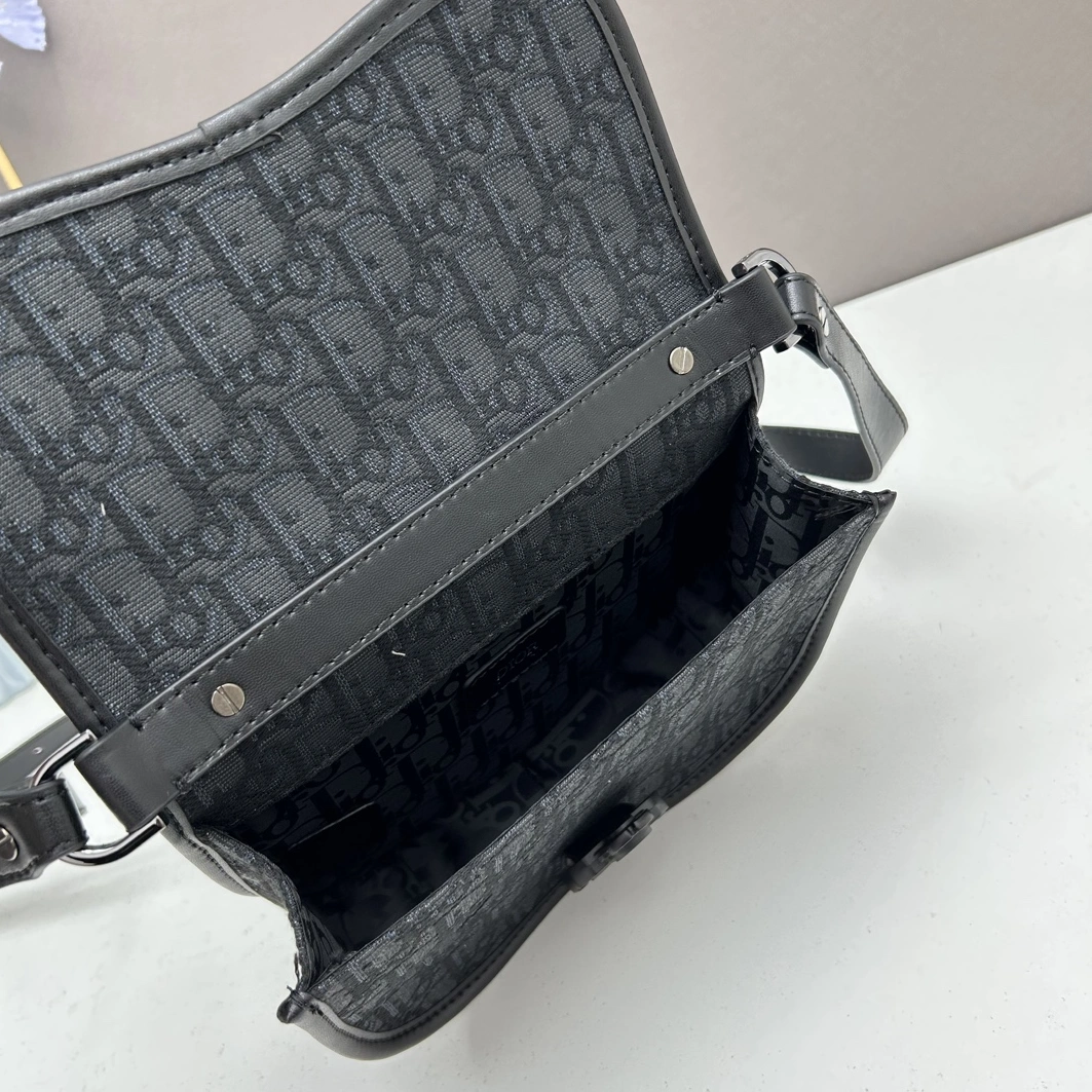 Christian Dior AAA Quality Messenger Bags For Unisex Functional 9397