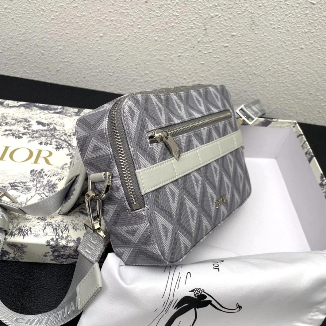 Christian Dior AAA Quality Messenger Bags For Unisex Popular 1048