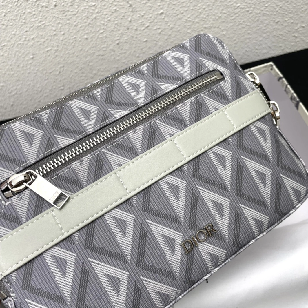 Christian Dior AAA Quality Messenger Bags For Unisex Popular 1048