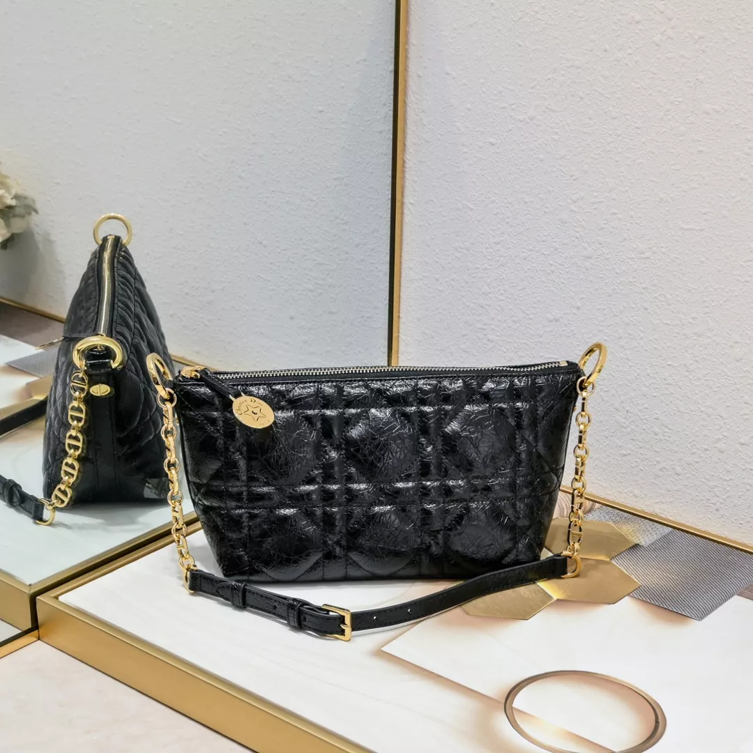 Christian Dior AAA Quality Messenger Bags For Unisex Soft 595