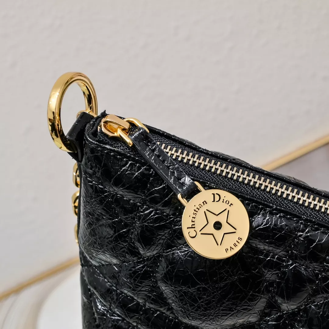 Christian Dior AAA Quality Messenger Bags For Unisex Soft 595
