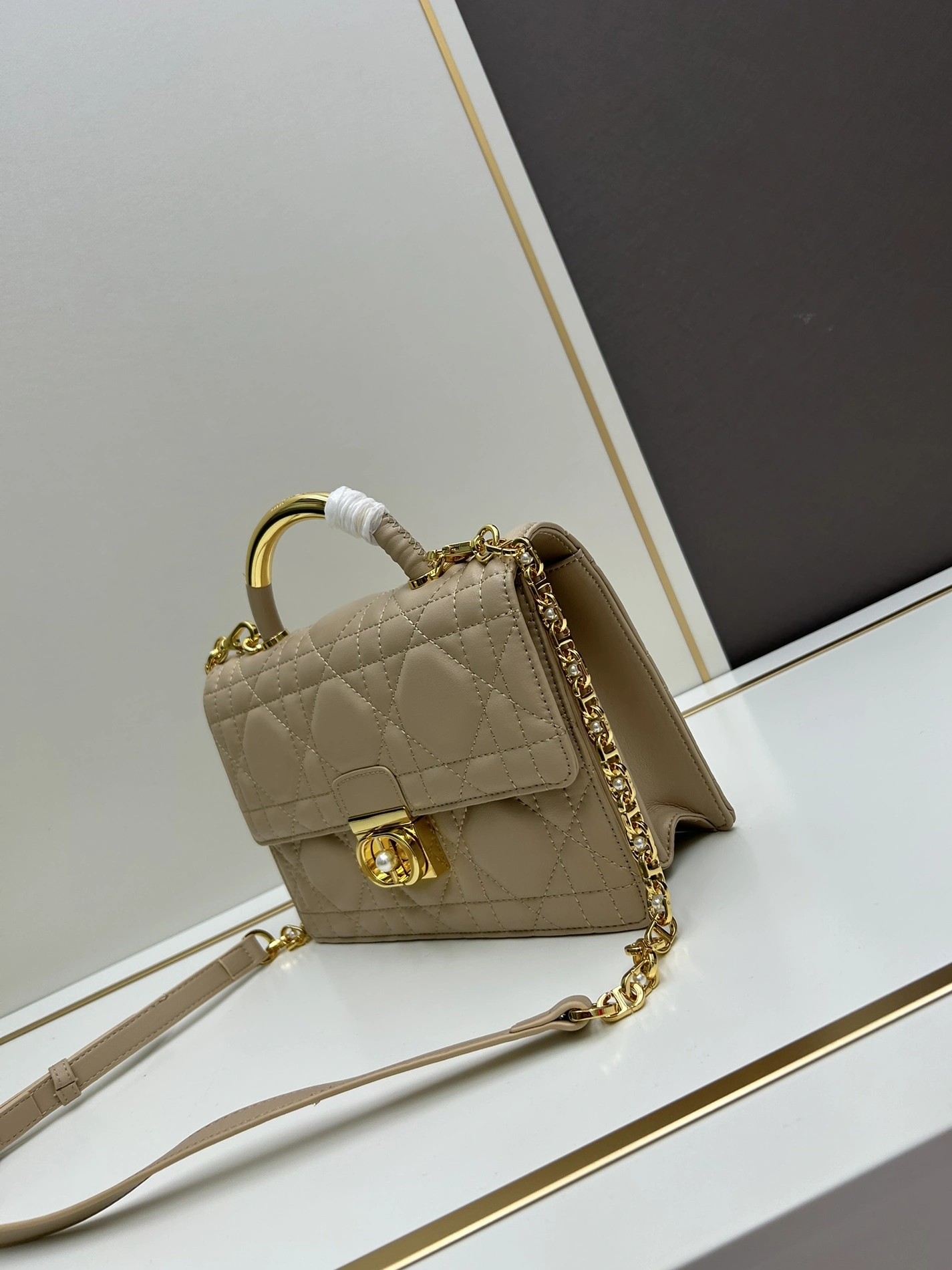 Christian Dior AAA Quality Messenger Bags For Women Affordable 4809
