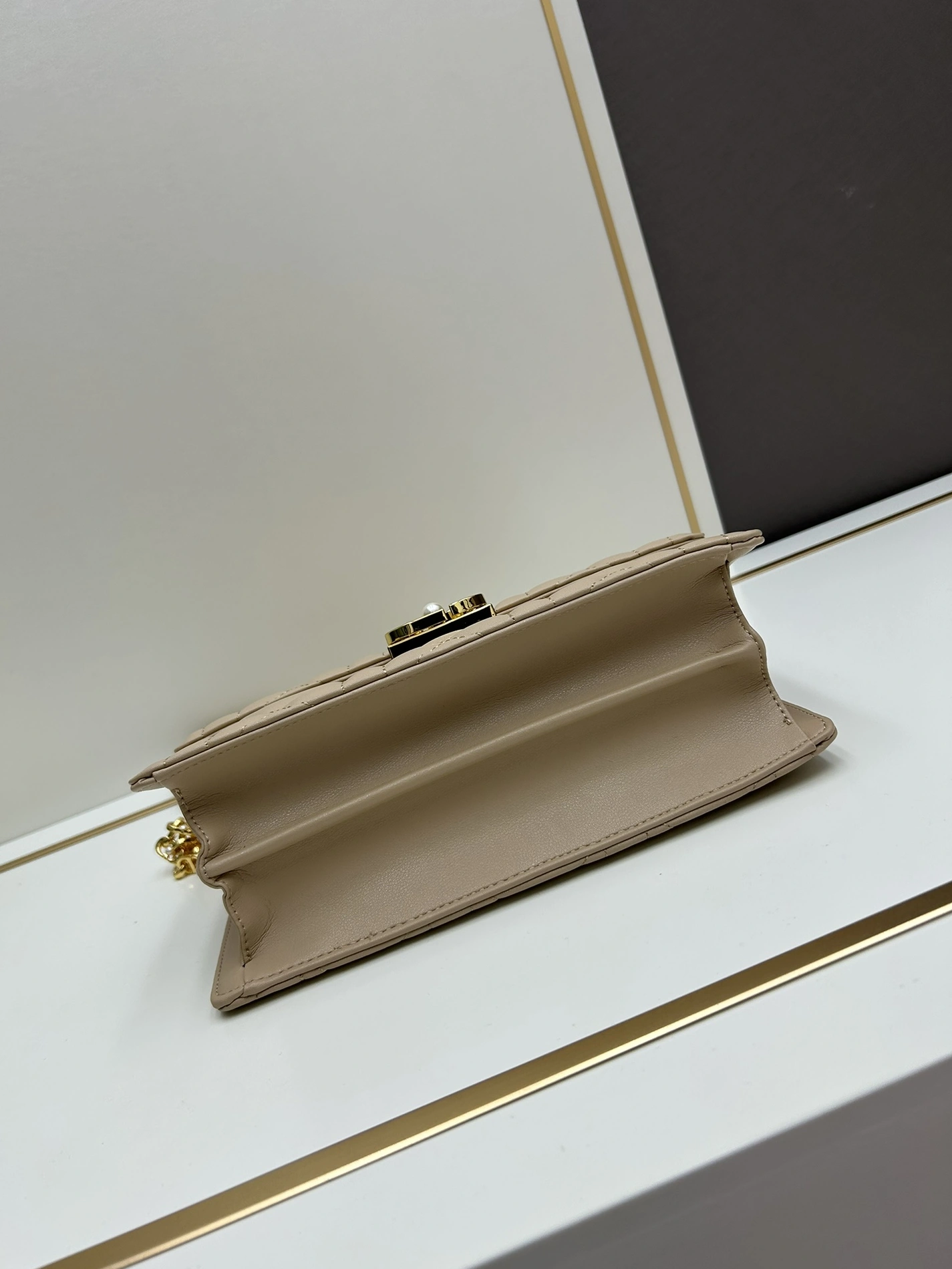 Christian Dior AAA Quality Messenger Bags For Women Affordable 4809