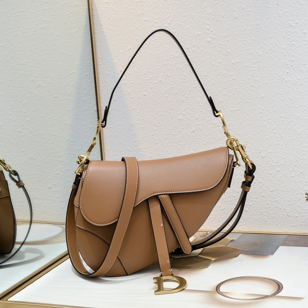 Christian Dior AAA Quality Messenger Bags For Women Bold 7437
