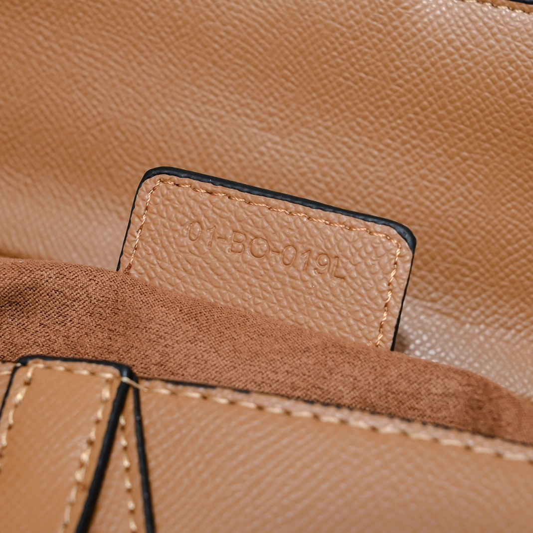 Christian Dior AAA Quality Messenger Bags For Women Bold 7437