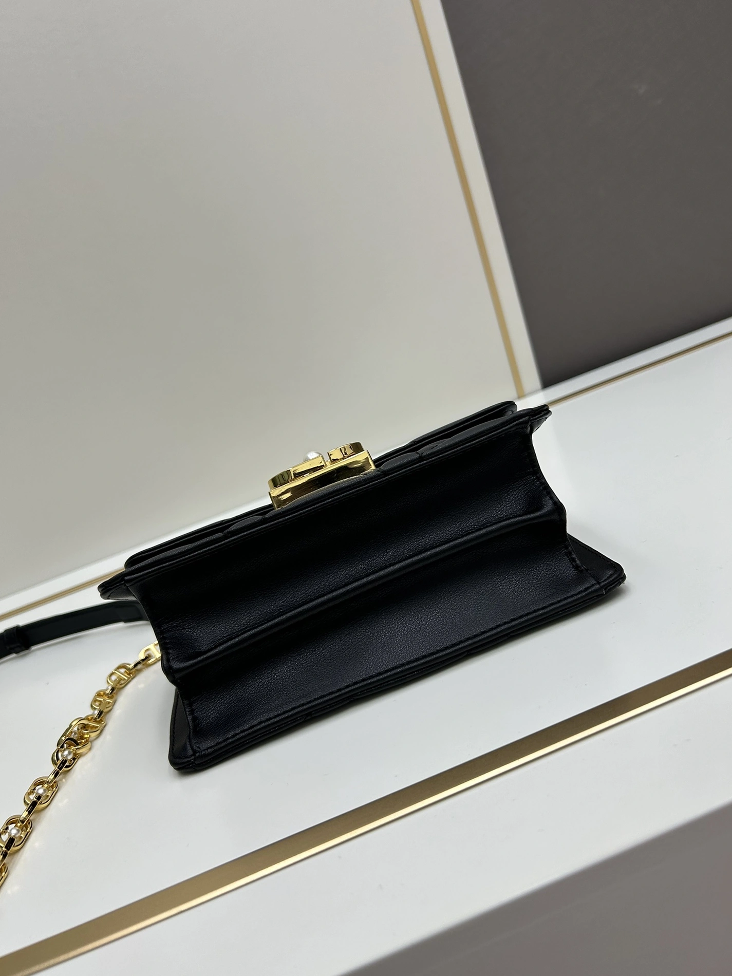 Christian Dior AAA Quality Messenger Bags For Women Bold 9850