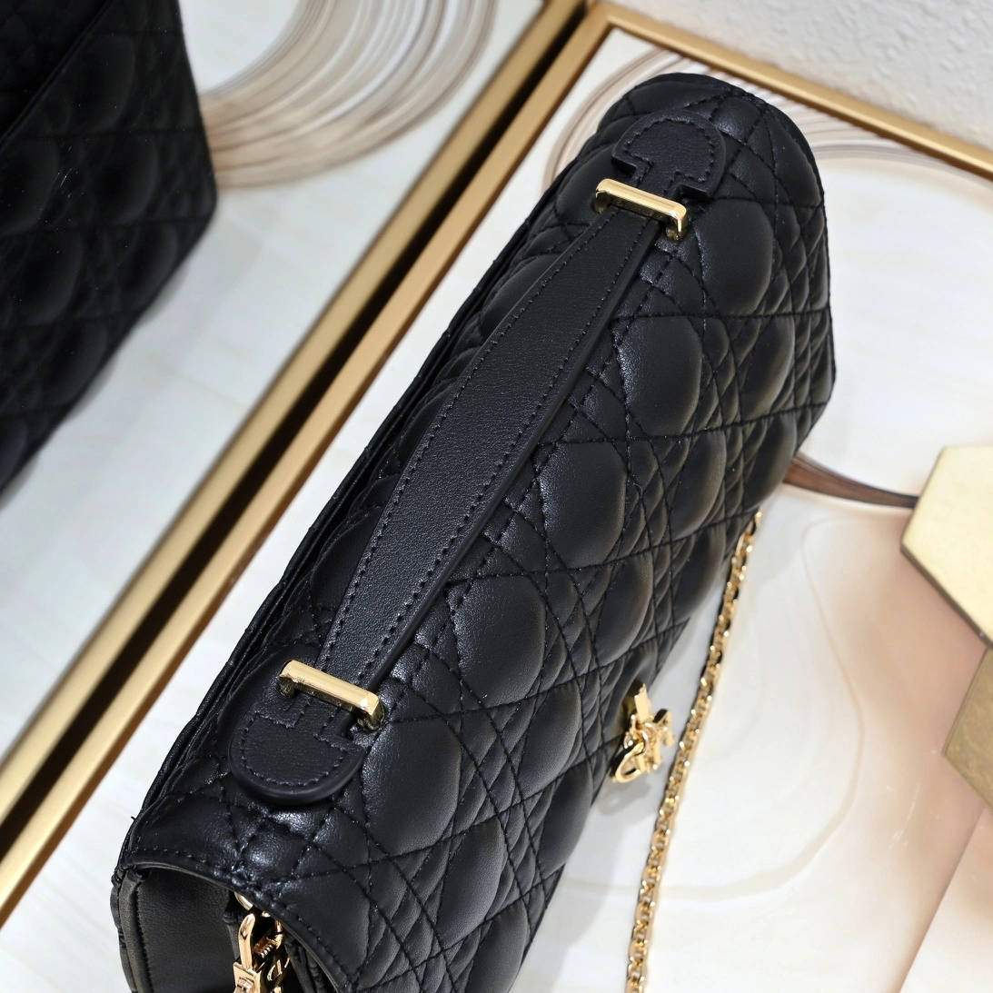 Christian Dior AAA Quality Messenger Bags For Women Breathable 8655
