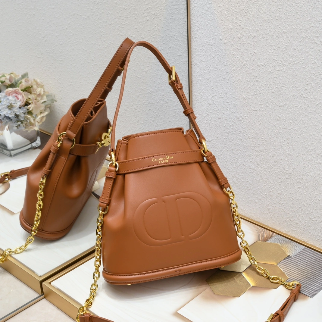 Christian Dior AAA Quality Messenger Bags For Women Comfortable 1520