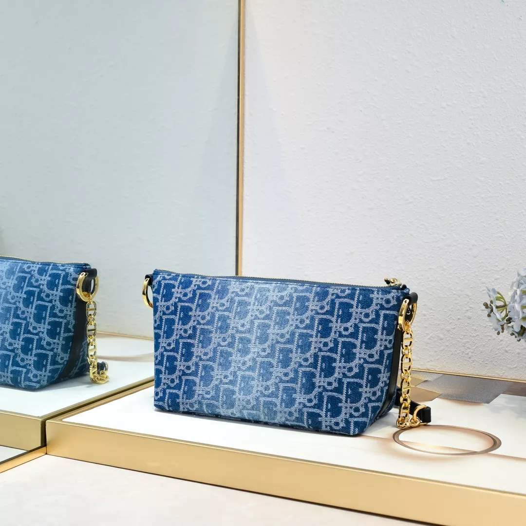 Christian Dior AAA Quality Messenger Bags For Women Cozy 1079