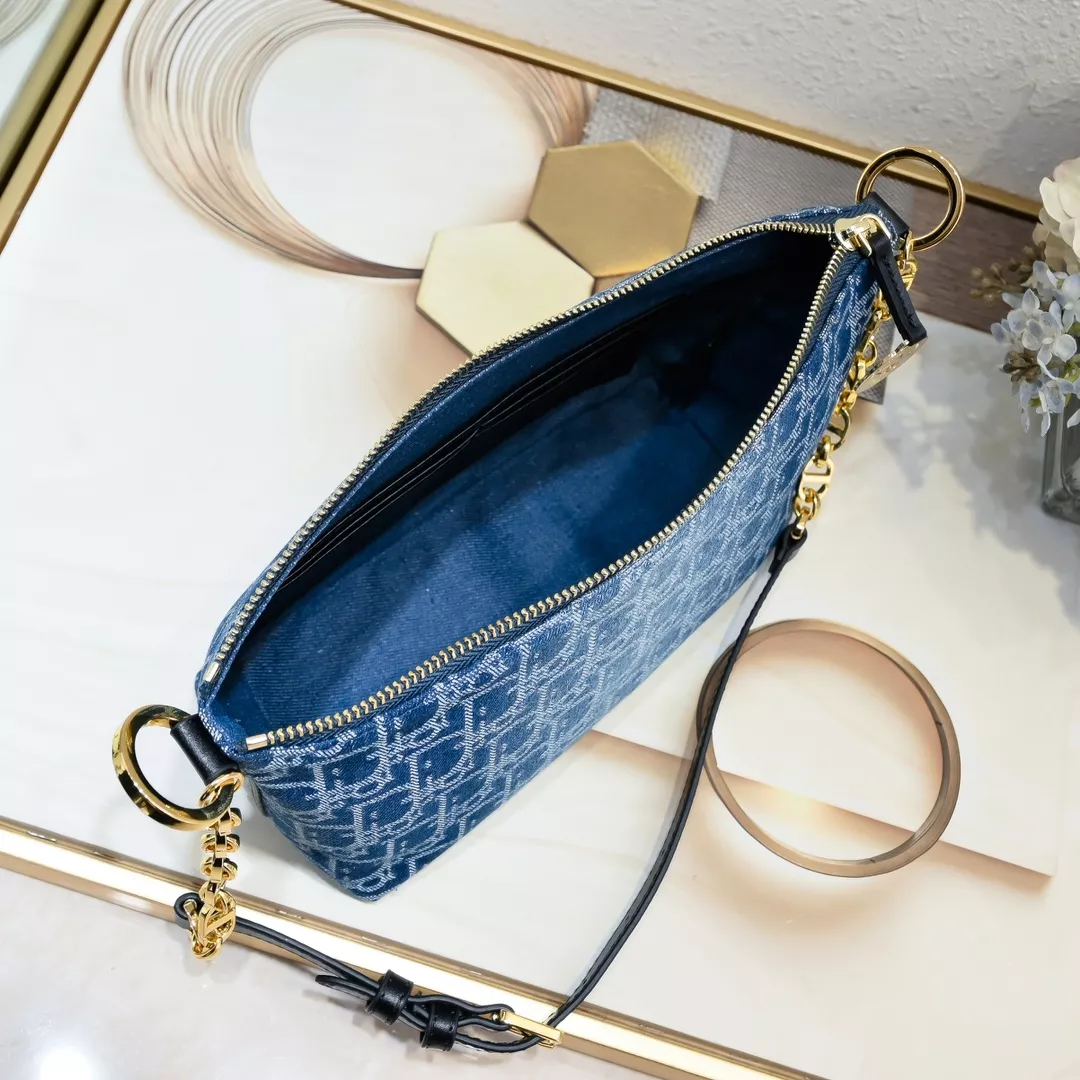 Christian Dior AAA Quality Messenger Bags For Women Cozy 1079