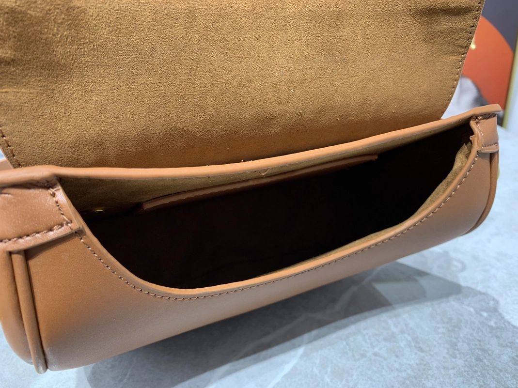 Christian Dior AAA Quality Messenger Bags For Women Durable 2249
