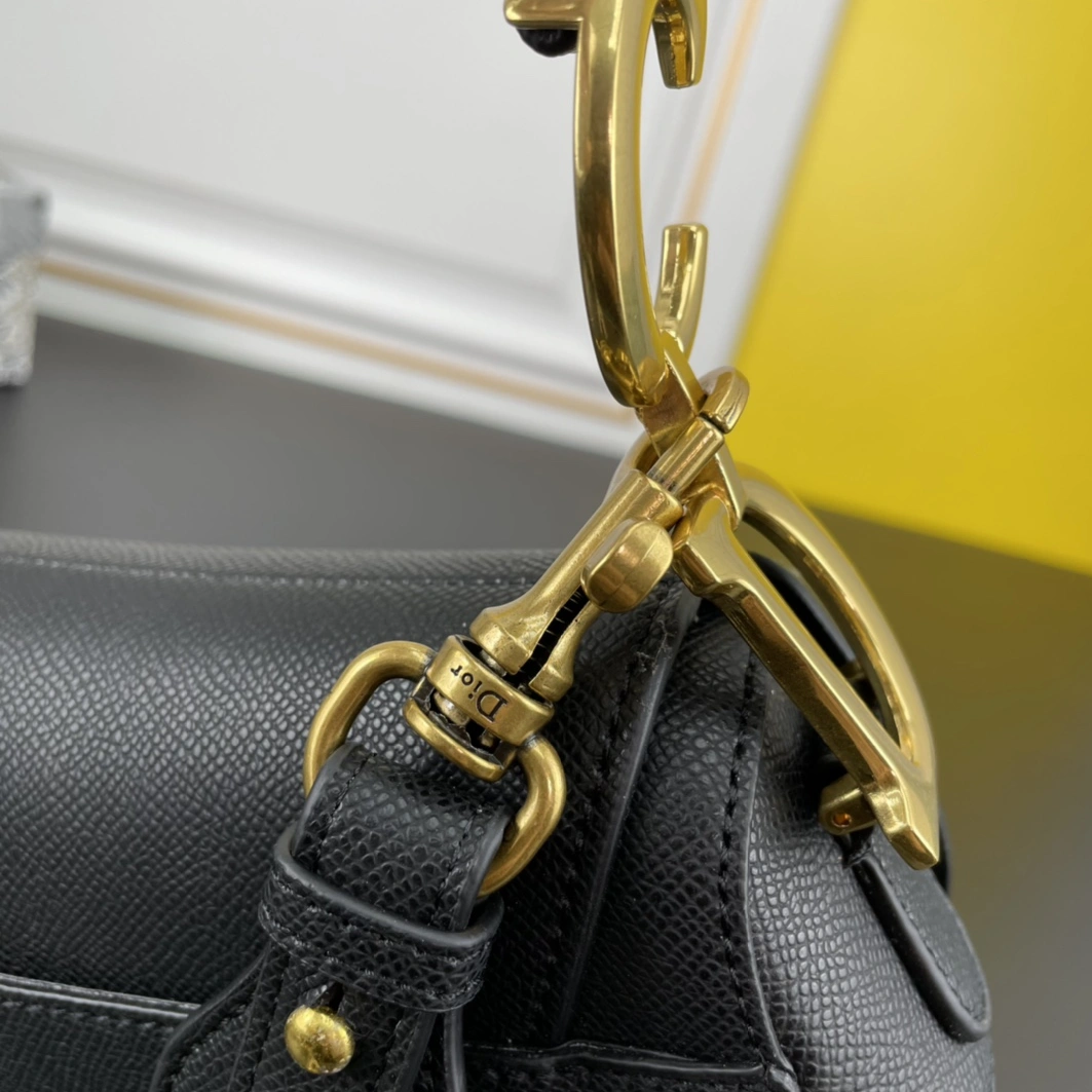 Christian Dior AAA Quality Messenger Bags For Women Durable 5404