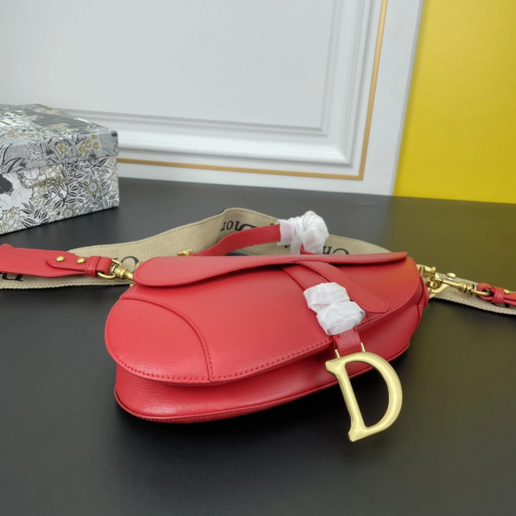 Christian Dior AAA Quality Messenger Bags For Women Efficient 7123