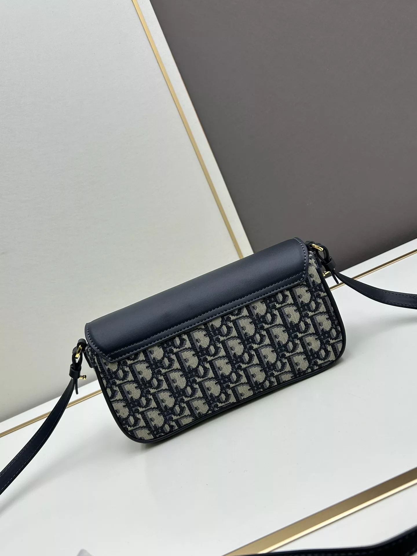 Christian Dior AAA Quality Messenger Bags For Women Elegant 1110