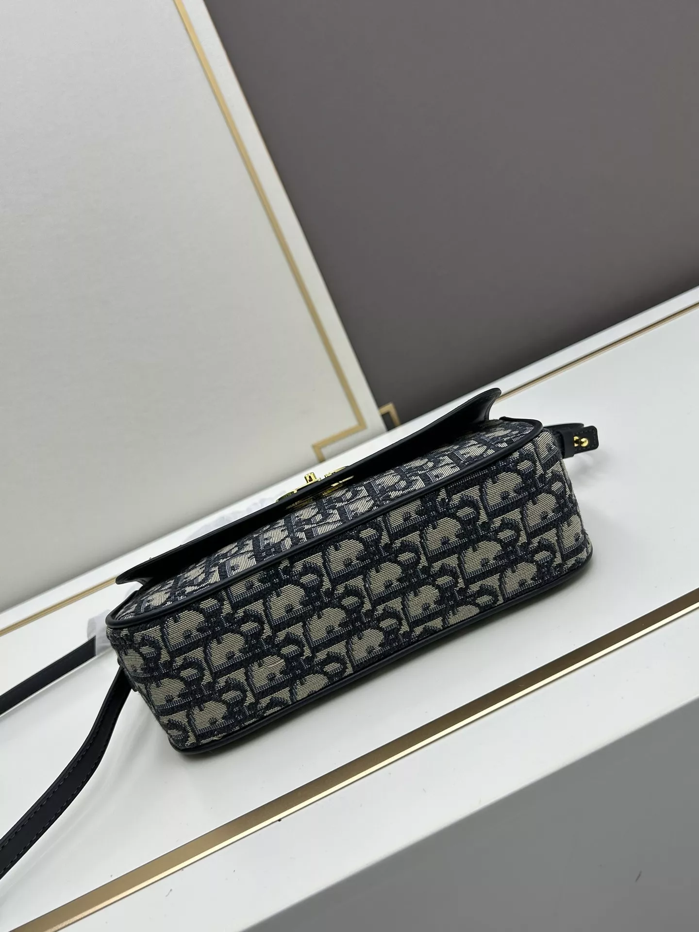 Christian Dior AAA Quality Messenger Bags For Women Elegant 1110