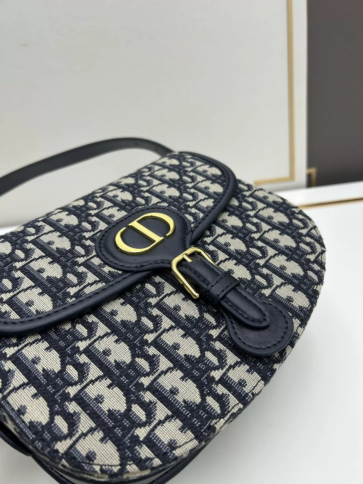Christian Dior AAA Quality Messenger Bags For Women Elegant 8310
