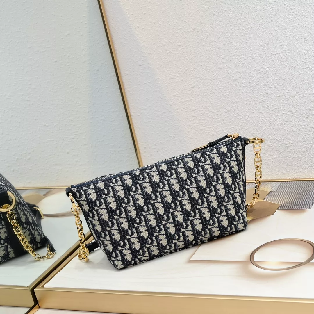 Christian Dior AAA Quality Messenger Bags For Women Elegant 8500