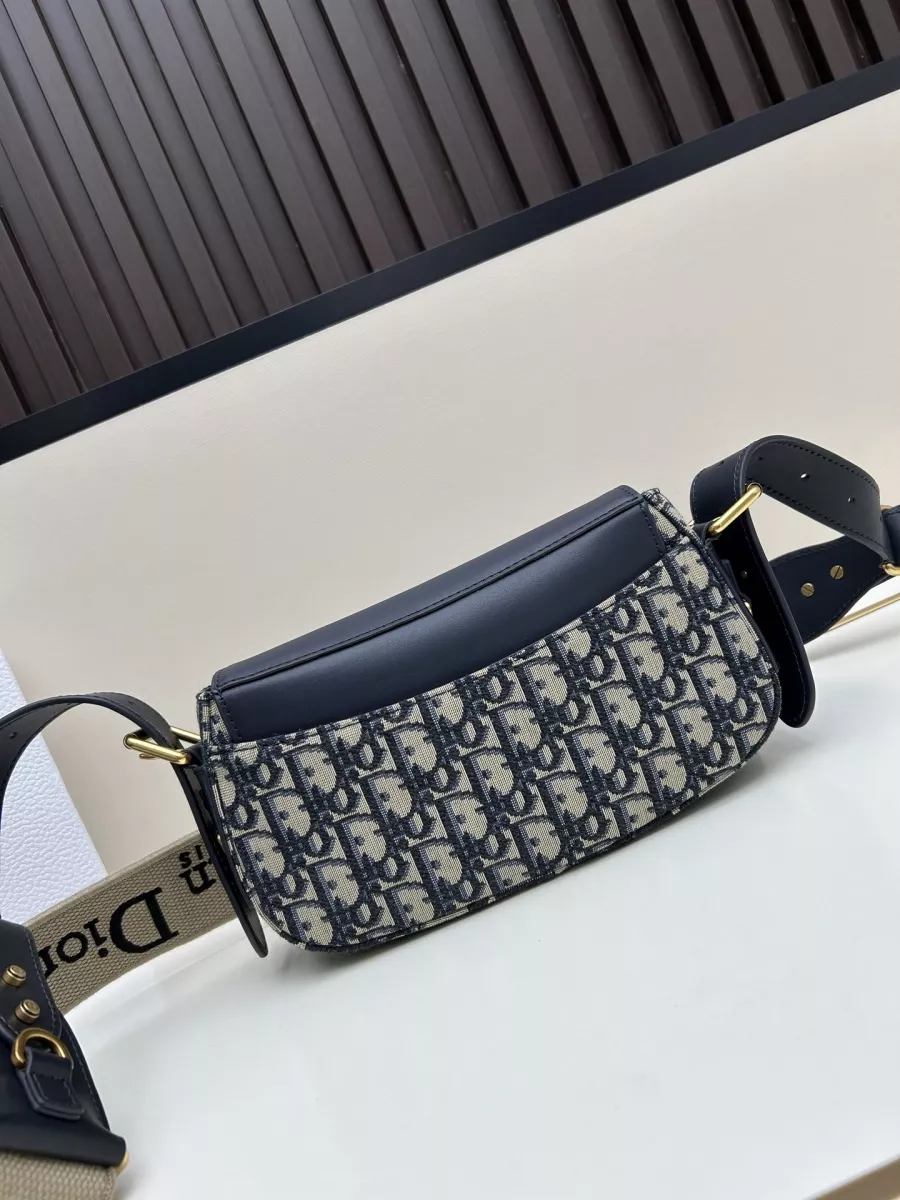 Christian Dior AAA Quality Messenger Bags For Women Flexible 462
