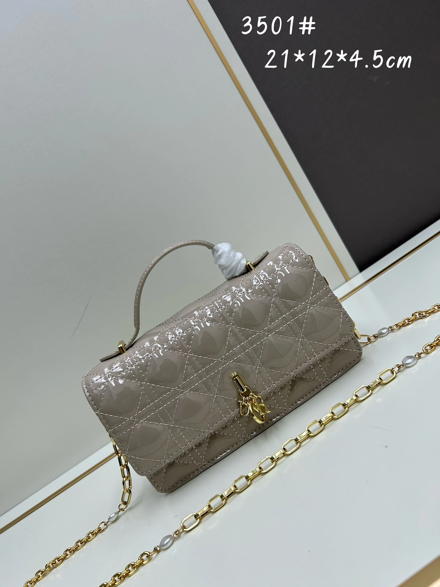 Christian Dior AAA Quality Messenger Bags For Women Functional 8325