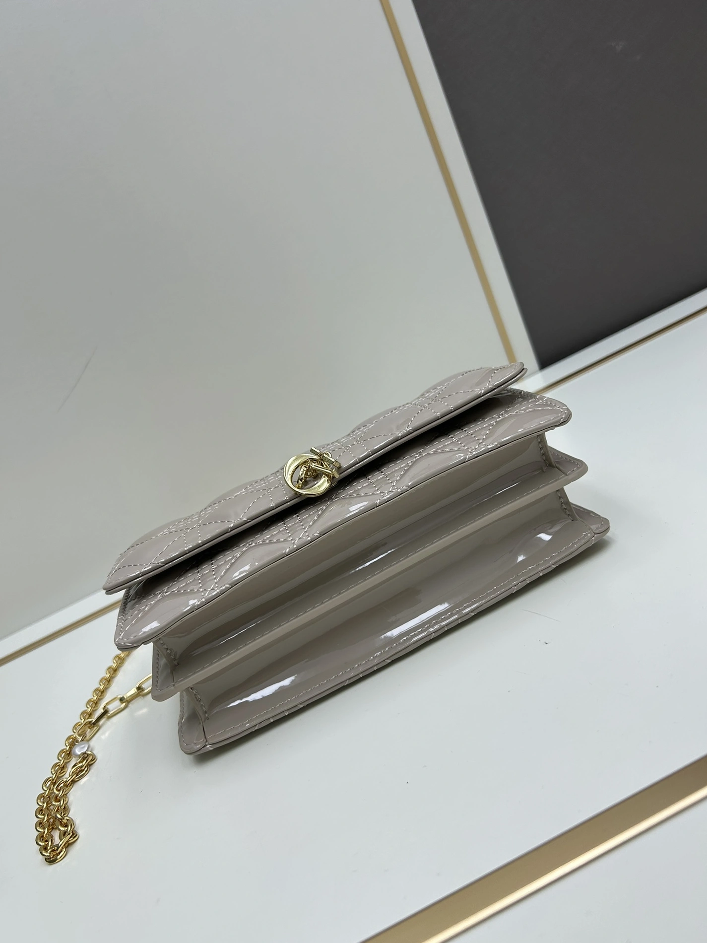 Christian Dior AAA Quality Messenger Bags For Women Functional 8325