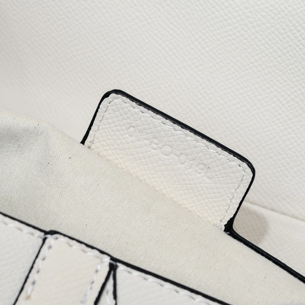 Christian Dior AAA Quality Messenger Bags For Women GoodFit 1943