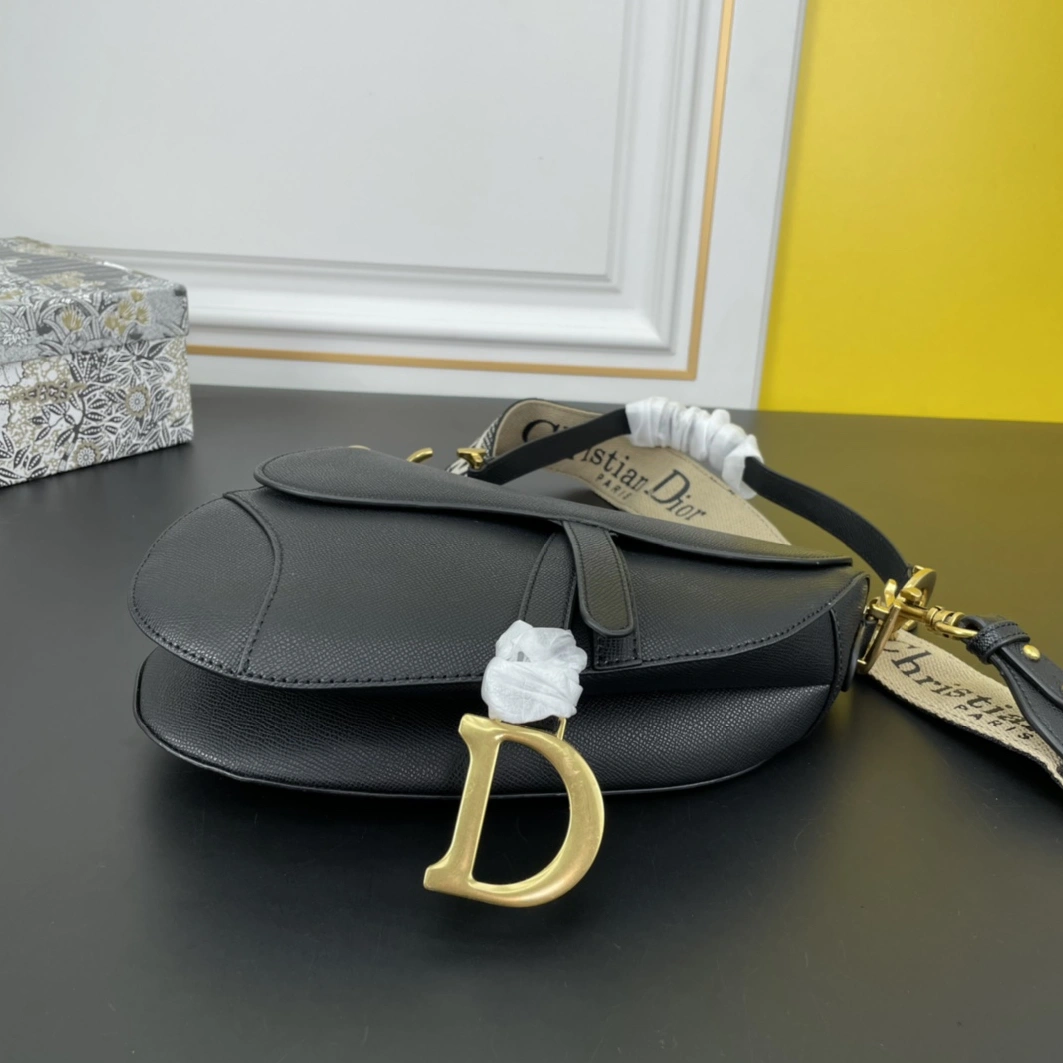 Christian Dior AAA Quality Messenger Bags For Women HighQuality 6711