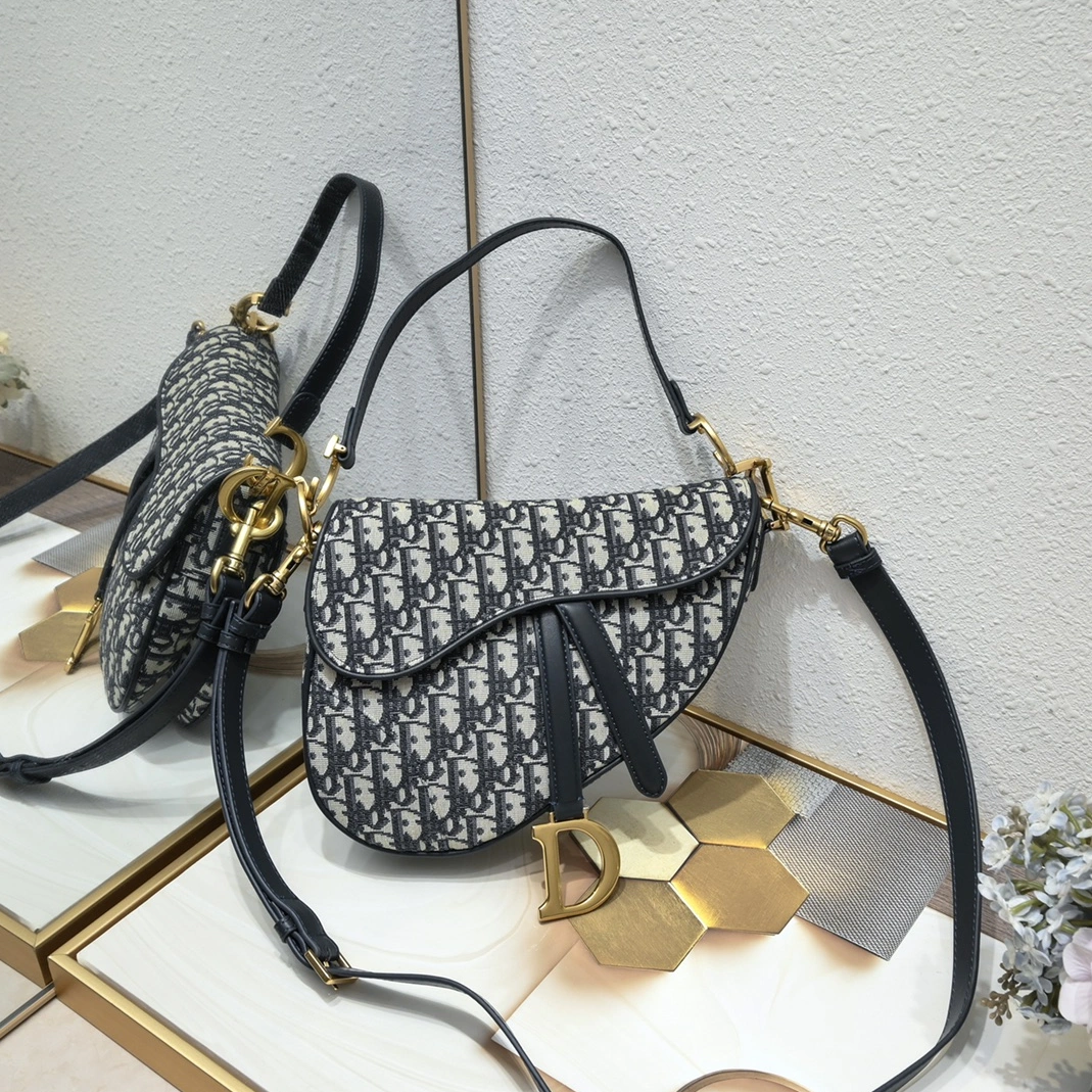 Christian Dior AAA Quality Messenger Bags For Women HighQuality 7359